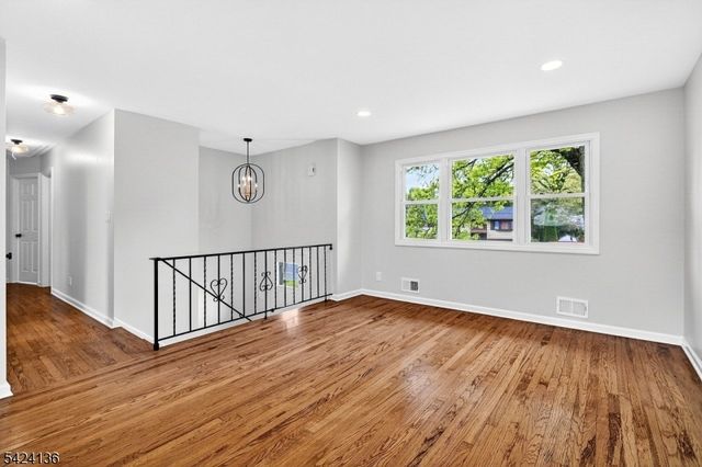 47 La Grande Ave, Fanwood Boro, NJ 07023