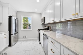 47 La Grande Ave, Fanwood Boro, NJ 07023
