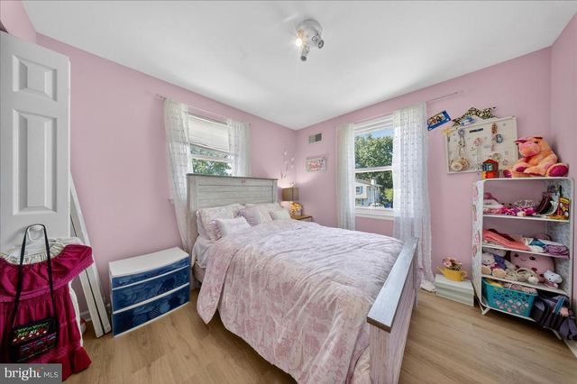 1 NOBLE LN, Newark, DE 19713