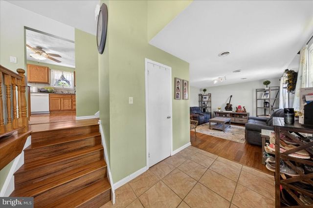 1 NOBLE LN, Newark, DE 19713
