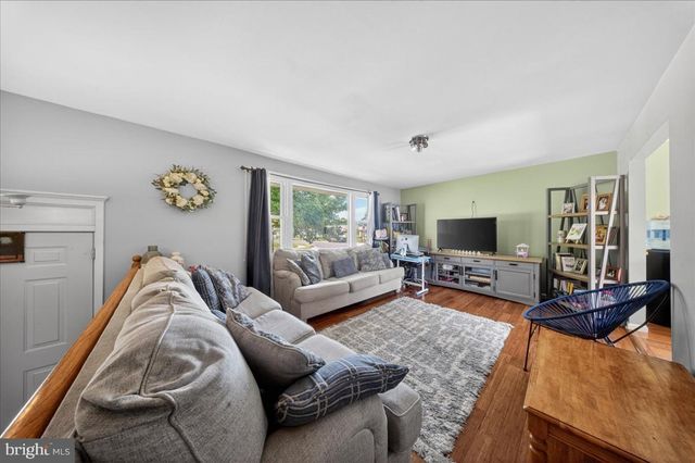 1 NOBLE LN, Newark, DE 19713