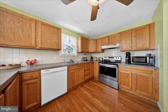 1 NOBLE LN, Newark, DE 19713