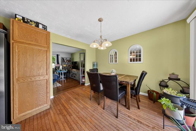 1 NOBLE LN, Newark, DE 19713