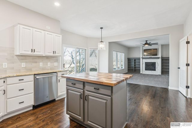 2014 S 199th Street, Omaha, NE 68130