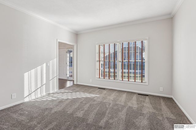 2014 S 199th Street, Omaha, NE 68130