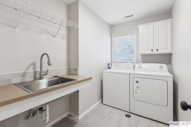 2014 S 199th Street, Omaha, NE 68130