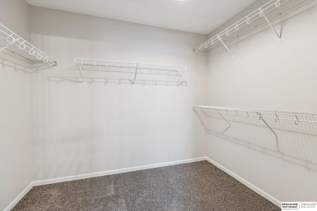 2014 S 199th Street, Omaha, NE 68130