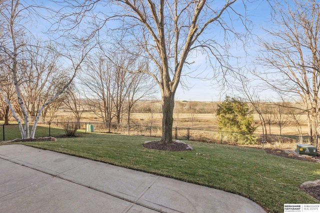 2014 S 199th Street, Omaha, NE 68130