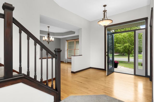 2748 105th Avenue NE, Blaine, MN 55449