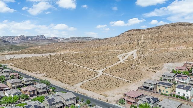 8624 Earl Creek Street, Las Vegas, NV 89178