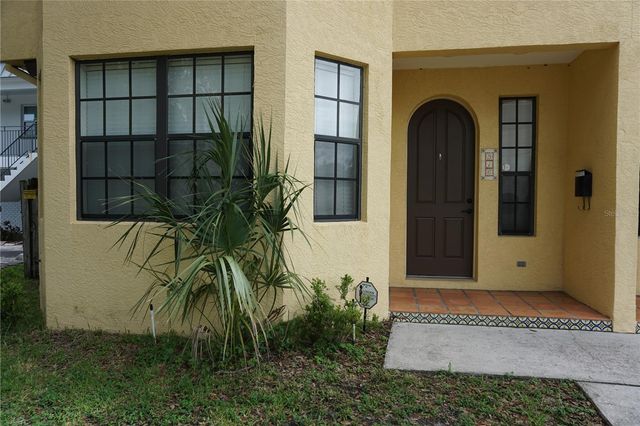316 34TH AVENUE N, St Petersburg, FL 33704
