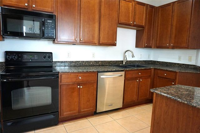 316 34TH AVENUE N, St Petersburg, FL 33704