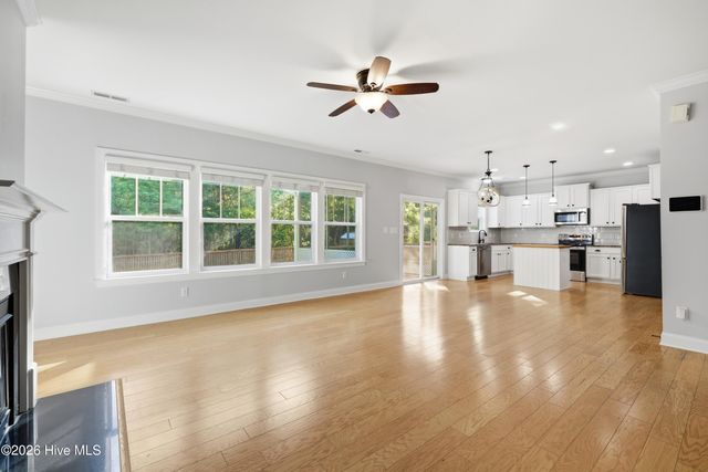 275 Mimosa Drive, Sneads Ferry, NC 28460