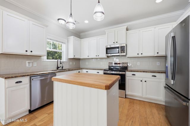 275 Mimosa Drive, Sneads Ferry, NC 28460