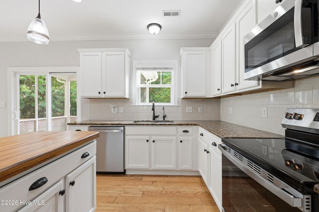 275 Mimosa Drive, Sneads Ferry, NC 28460