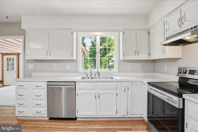 107 OAK RIDGE DR, Stephens City, VA 22655