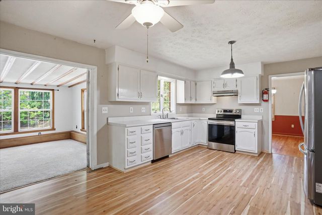 107 OAK RIDGE DR, Stephens City, VA 22655