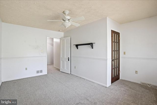 107 OAK RIDGE DR, Stephens City, VA 22655