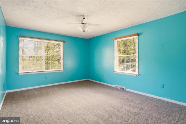 107 OAK RIDGE DR, Stephens City, VA 22655