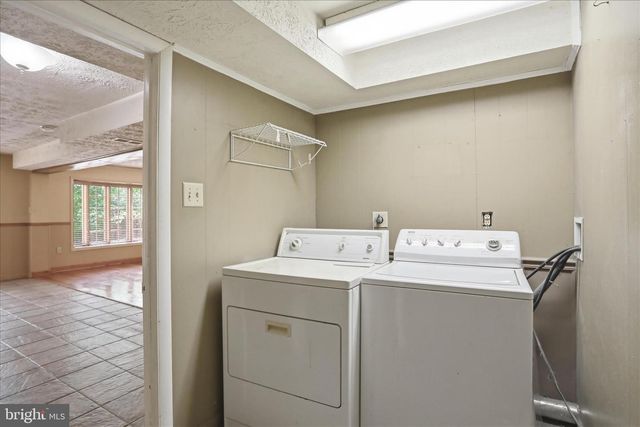 107 OAK RIDGE DR, Stephens City, VA 22655