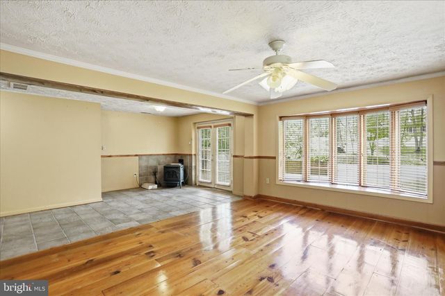107 OAK RIDGE DR, Stephens City, VA 22655