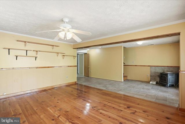 107 OAK RIDGE DR, Stephens City, VA 22655