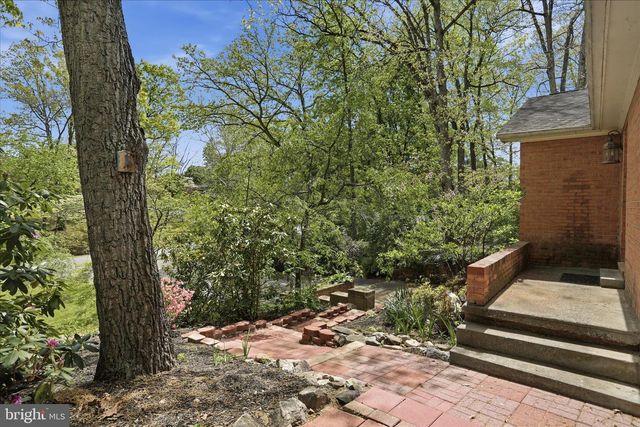 107 OAK RIDGE DR, Stephens City, VA 22655