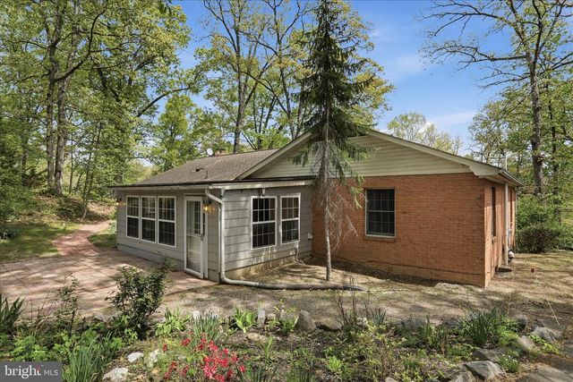 107 OAK RIDGE DR, Stephens City, VA 22655