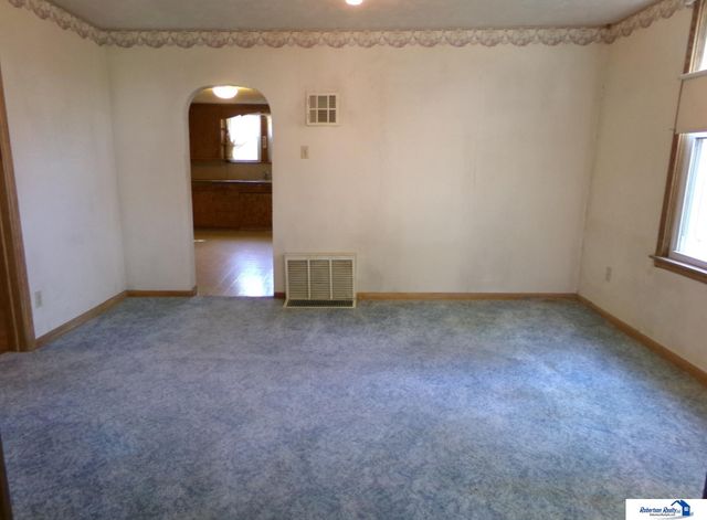 112 N Madison Avenue, Plymouth, NE 68424