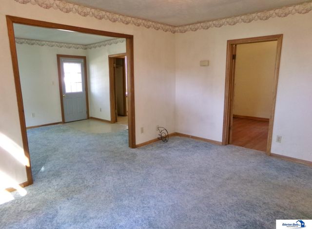 112 N Madison Avenue, Plymouth, NE 68424