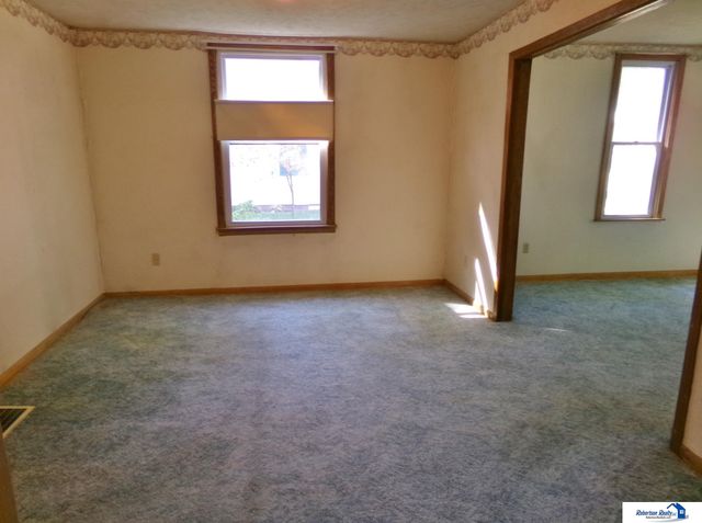 112 N Madison Avenue, Plymouth, NE 68424