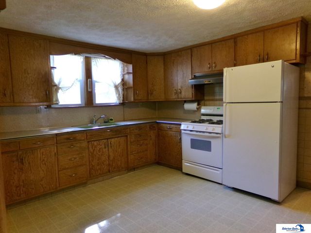 112 N Madison Avenue, Plymouth, NE 68424