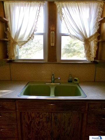 112 N Madison Avenue, Plymouth, NE 68424