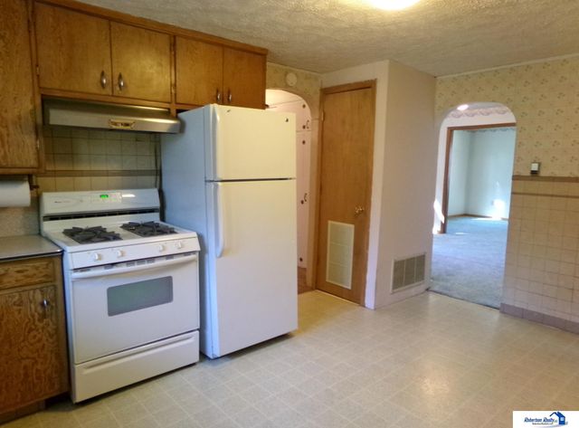 112 N Madison Avenue, Plymouth, NE 68424