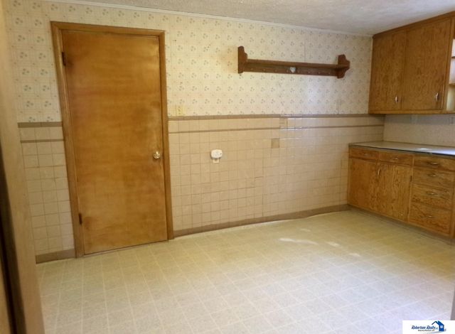 112 N Madison Avenue, Plymouth, NE 68424