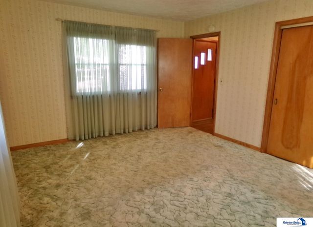 112 N Madison Avenue, Plymouth, NE 68424