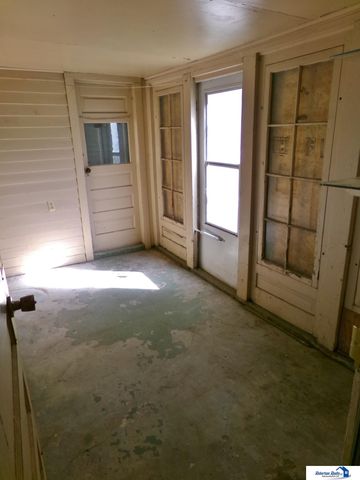 112 N Madison Avenue, Plymouth, NE 68424