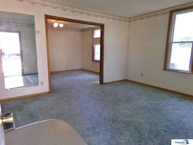 112 N Madison Avenue, Plymouth, NE 68424