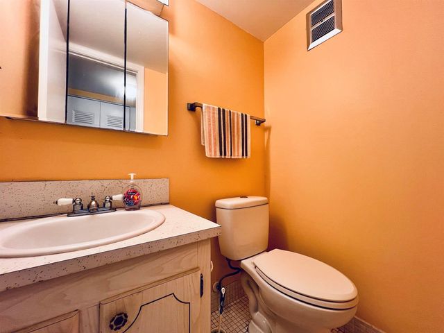 131 Camden F, West Palm Beach, FL 33417