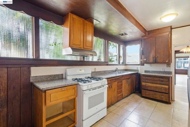 5315 Cole Street, Oakland, CA 94601