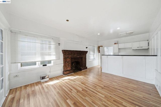 5315 Cole Street, Oakland, CA 94601