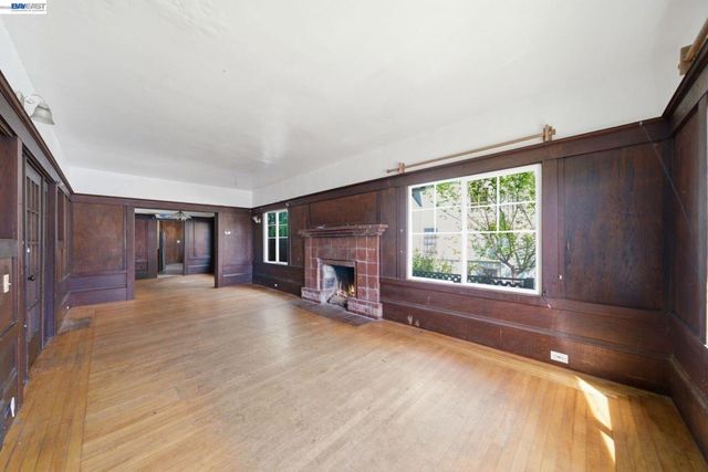 5315 Cole Street, Oakland, CA 94601