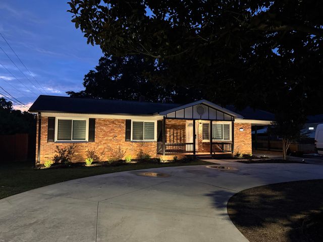 111 Keloy Street, Spartanburg, SC 29301