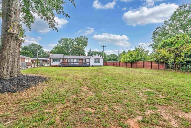 111 Keloy Street, Spartanburg, SC 29301