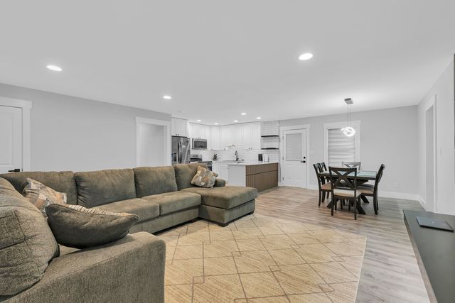 111 Keloy Street, Spartanburg, SC 29301