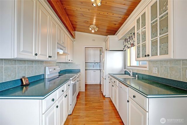 1246 SW Camano Drive, Camano Island, WA 98282