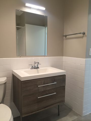 4250 N Marine Drive 2406, Chicago, IL 60613