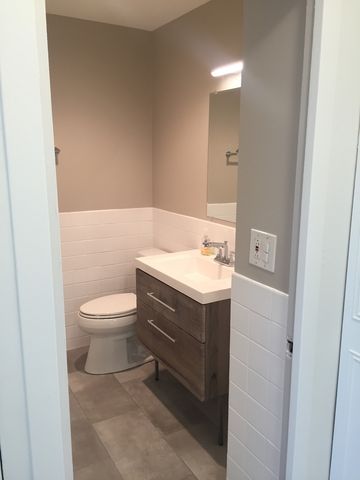 4250 N Marine Drive 2406, Chicago, IL 60613