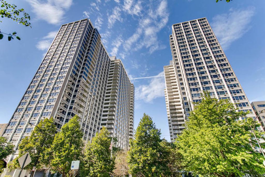 4250 N Marine Drive 2406, Chicago, IL 60613