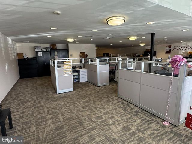 1465-B LANCASTER RD, Manheim, PA 17545